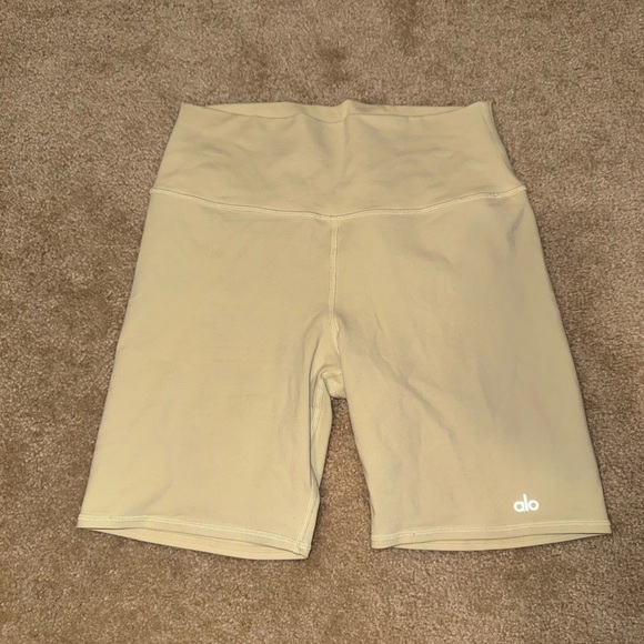 ALO Yoga Biker Shorts - Picture 1 of 4